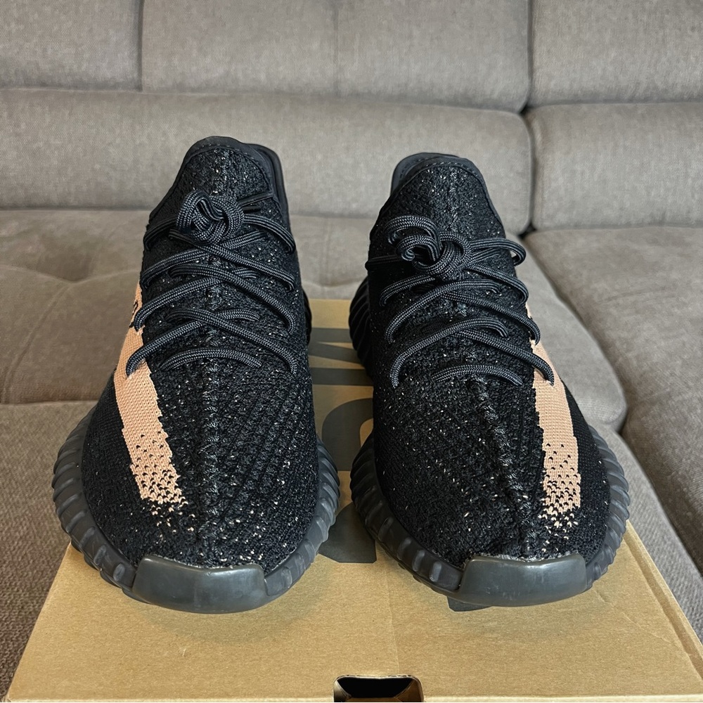 Authentic Yeezy Boost 350 V2 Copper size 9.5 Used Gently